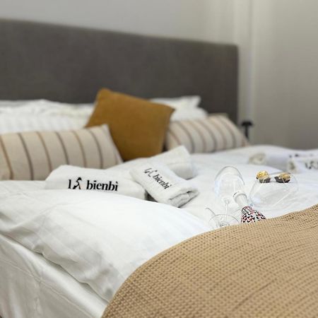 Labienbi' Hotell Cosenza Exteriör bild