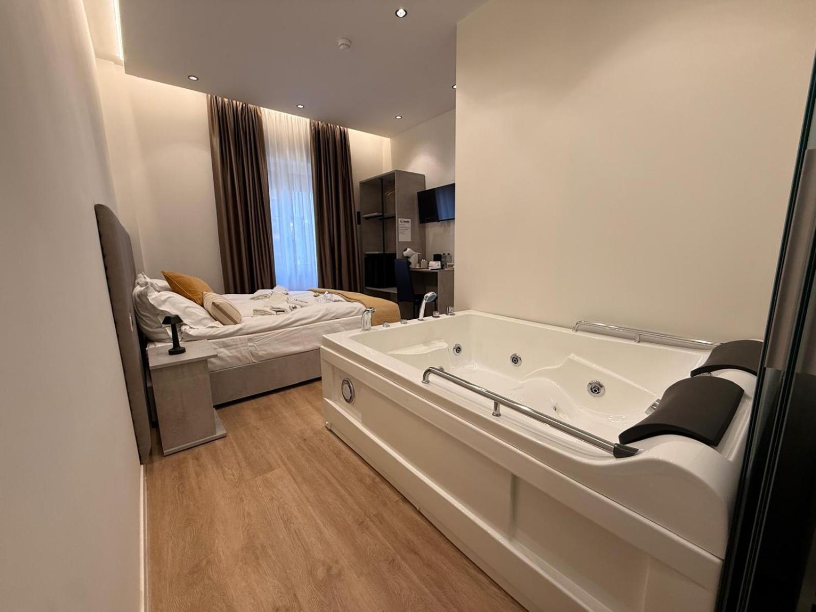 Labienbi' Hotell Cosenza Exteriör bild